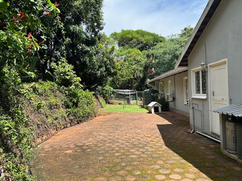 Spacious 3-Bedroom House For Rent In Glen Anil. - Photo 7