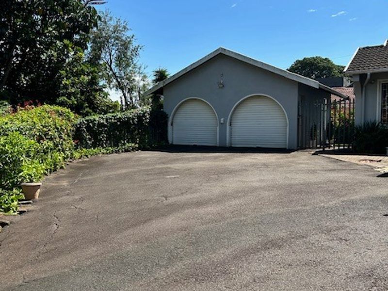 Spacious 3-Bedroom House For Rent In Glen Anil. - Photo 2