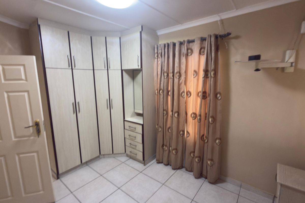 3 Bedroom 2 Bath House in Tongaat - Photo 4