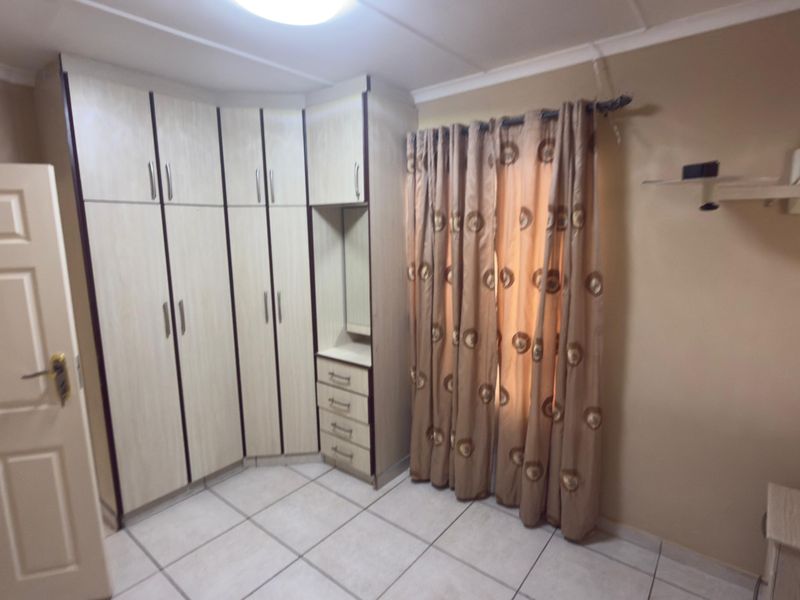 3 Bedroom 2 Bath House in Tongaat - Photo 4