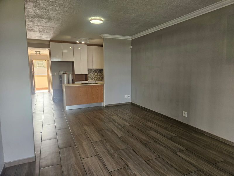 Modern 3 Bedroom 2 Bathroom Home Designed for Comfortable Living - Photo 10