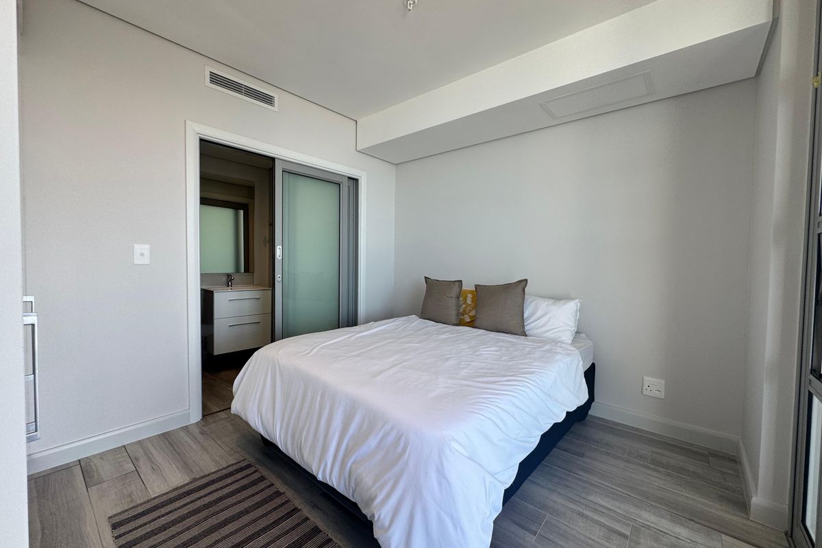 Spacious 2-Bedroom Apartment for Rent In Umhlanga. - Photo 2