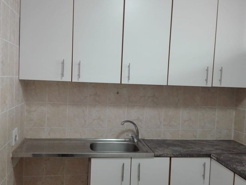 Apartment For Sale In Amanzimtoti - Photo 4