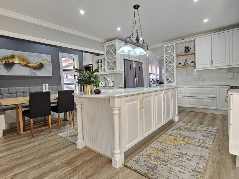 Welcome to Sahara Close! - Photo 6