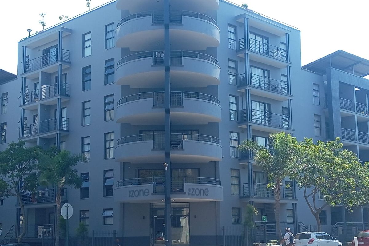 Prime  Property Presents A Stunning Fully Furnished Two Bedroom Apartment Situated In Umhlanga Ridge - Photo 2