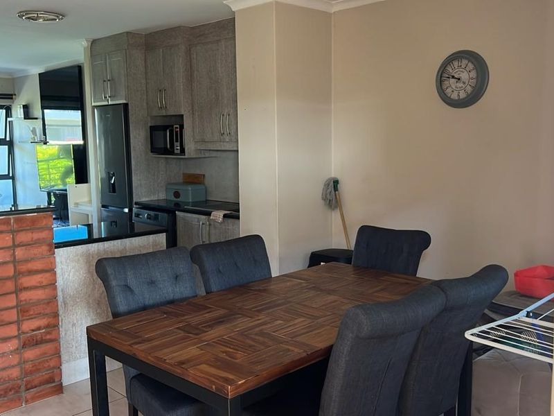 Prime  Property Presents A Stunning Fully Furnished Two Bedroom Apartment Situated In Umhlanga Ridge - Photo 5