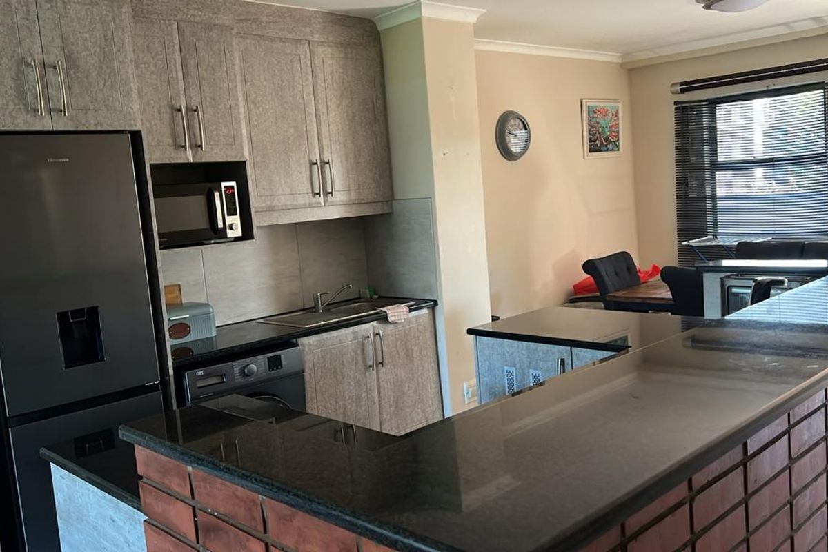 Prime  Property Presents A Stunning Fully Furnished Two Bedroom Apartment Situated In Umhlanga Ridge - Photo 4