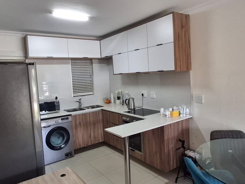 Apartment For Sale In Umhlanga - Photo 2