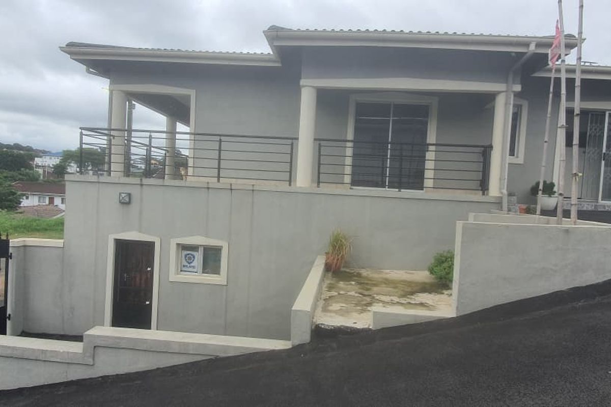 Luxury Comfort Meets Smart Investment! - Photo 2