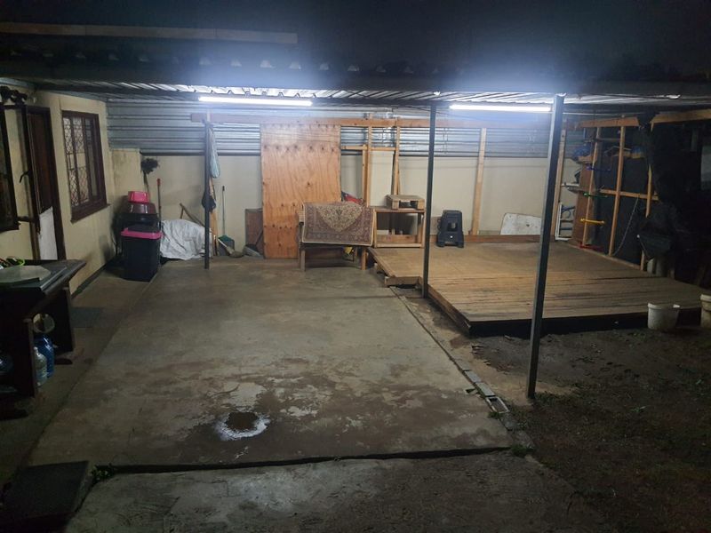 Spacious 2-Bedroom Home in Trenance Park - Photo 3