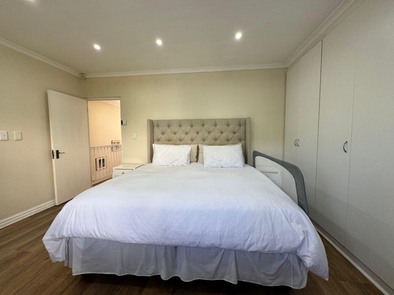 Spacious 3-Bedroom Townhouse For Sale In Mount Edgecombe. - Photo 9