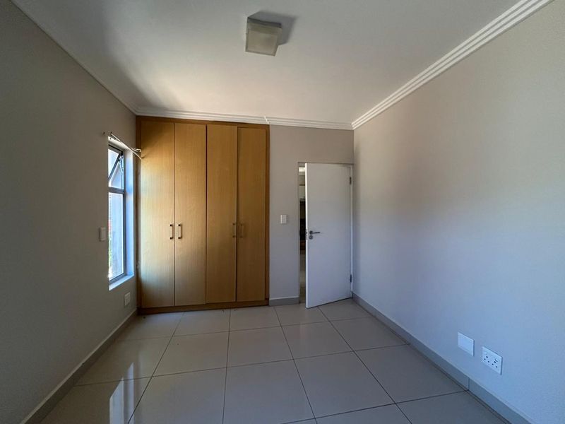 Spacious One Bedroom Apartment - Photo 5