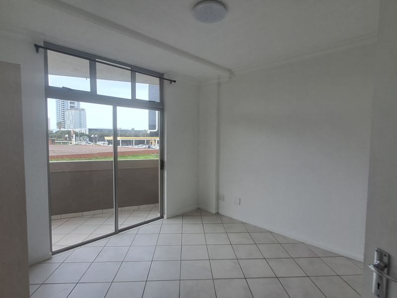 Modern 3-Bedroom, 2-Bathroom Living – Space, Comfort & Style - Photo 7