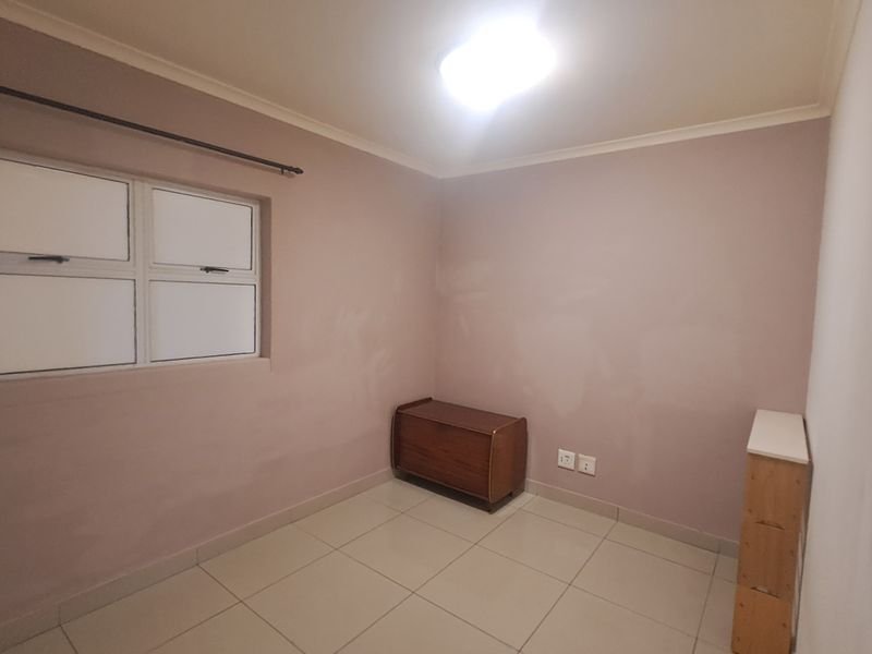 Modern Semi- Furnished 2-Bedroom, 2-Bathroom Gem in a Prime Location - Photo 6