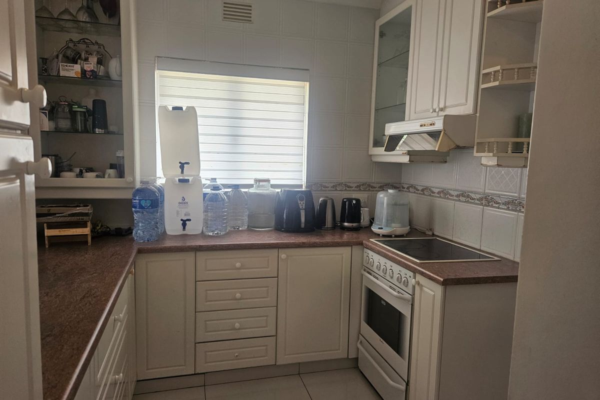 Prime Property  Presents Devon Glen Townhouse for rent - Photo 4