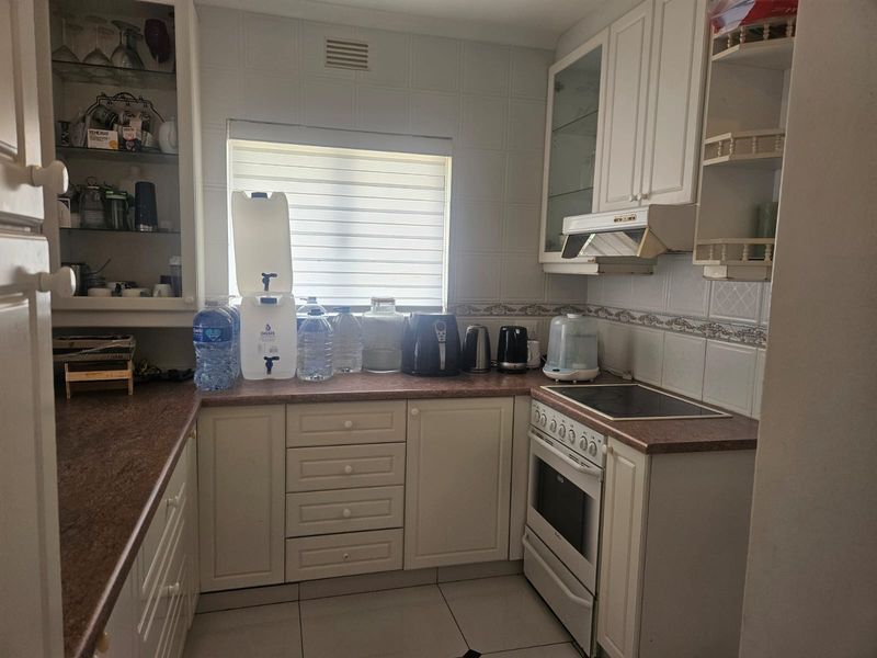 Prime Property  Presents Devon Glen Townhouse for rent - Photo 4