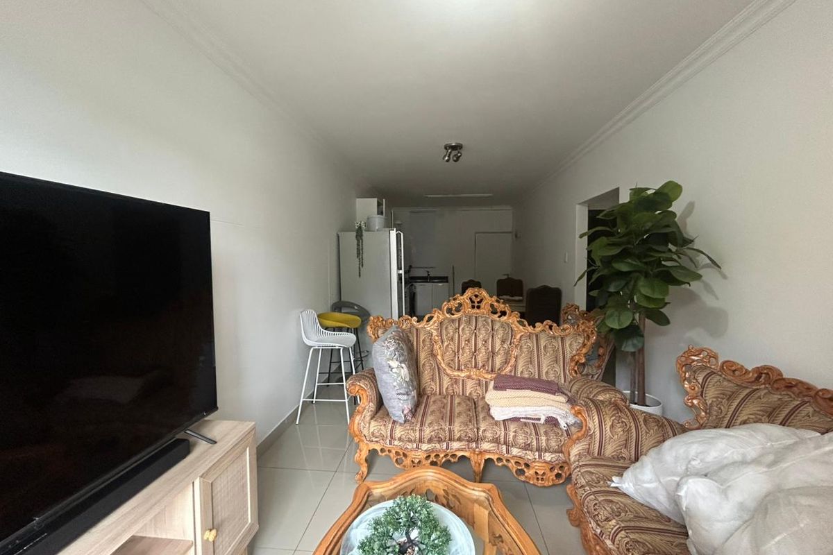 Spacious Two Bedroom Apartment - Photo 5