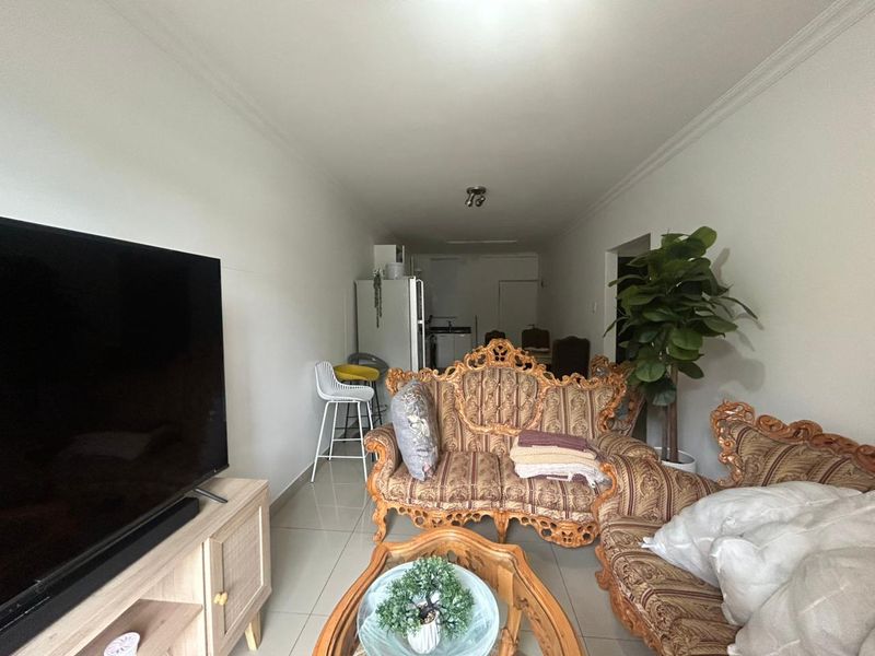 Spacious Two Bedroom Apartment - Photo 5