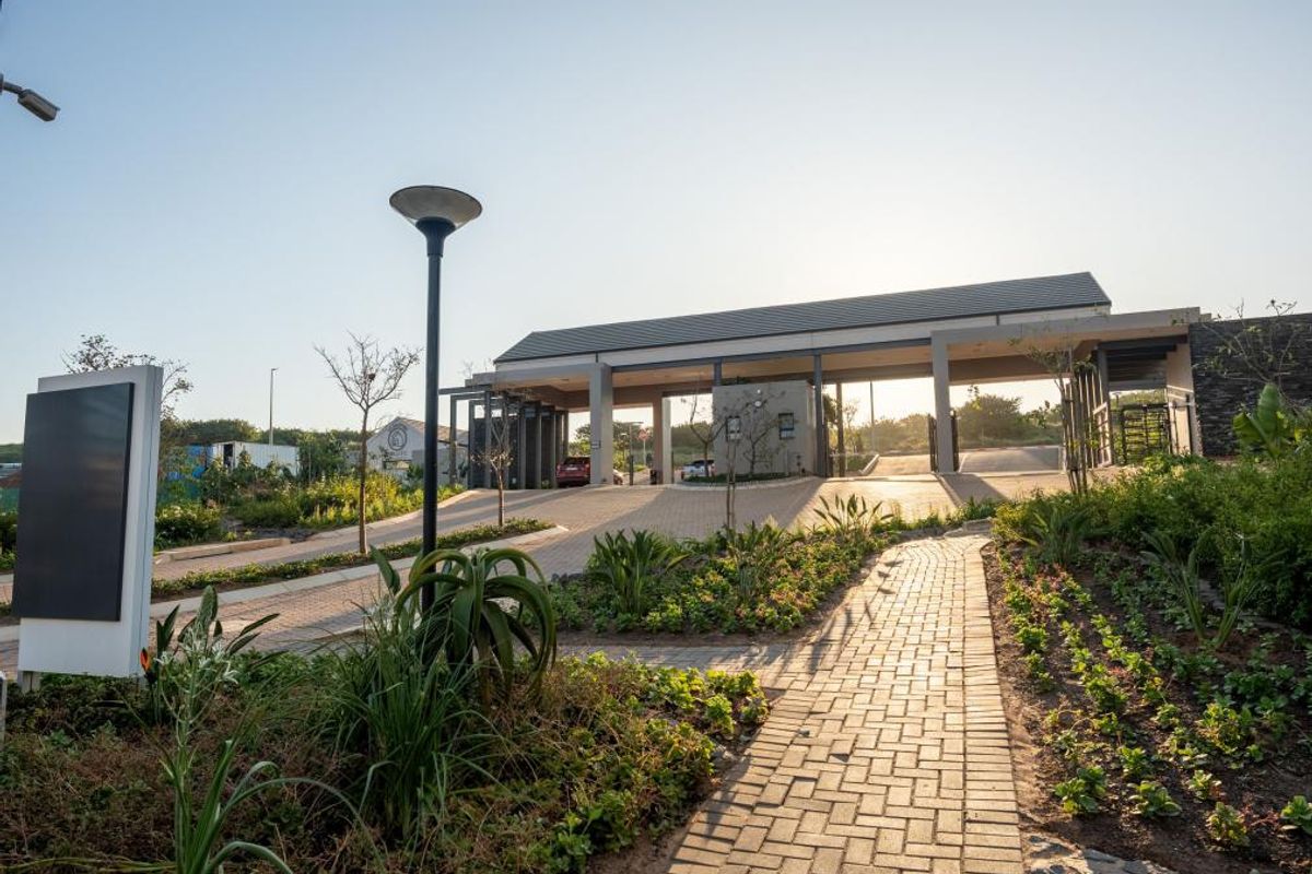 Modern 1 Bed 1 Bath Apartment in Ballito Village - Photo 2