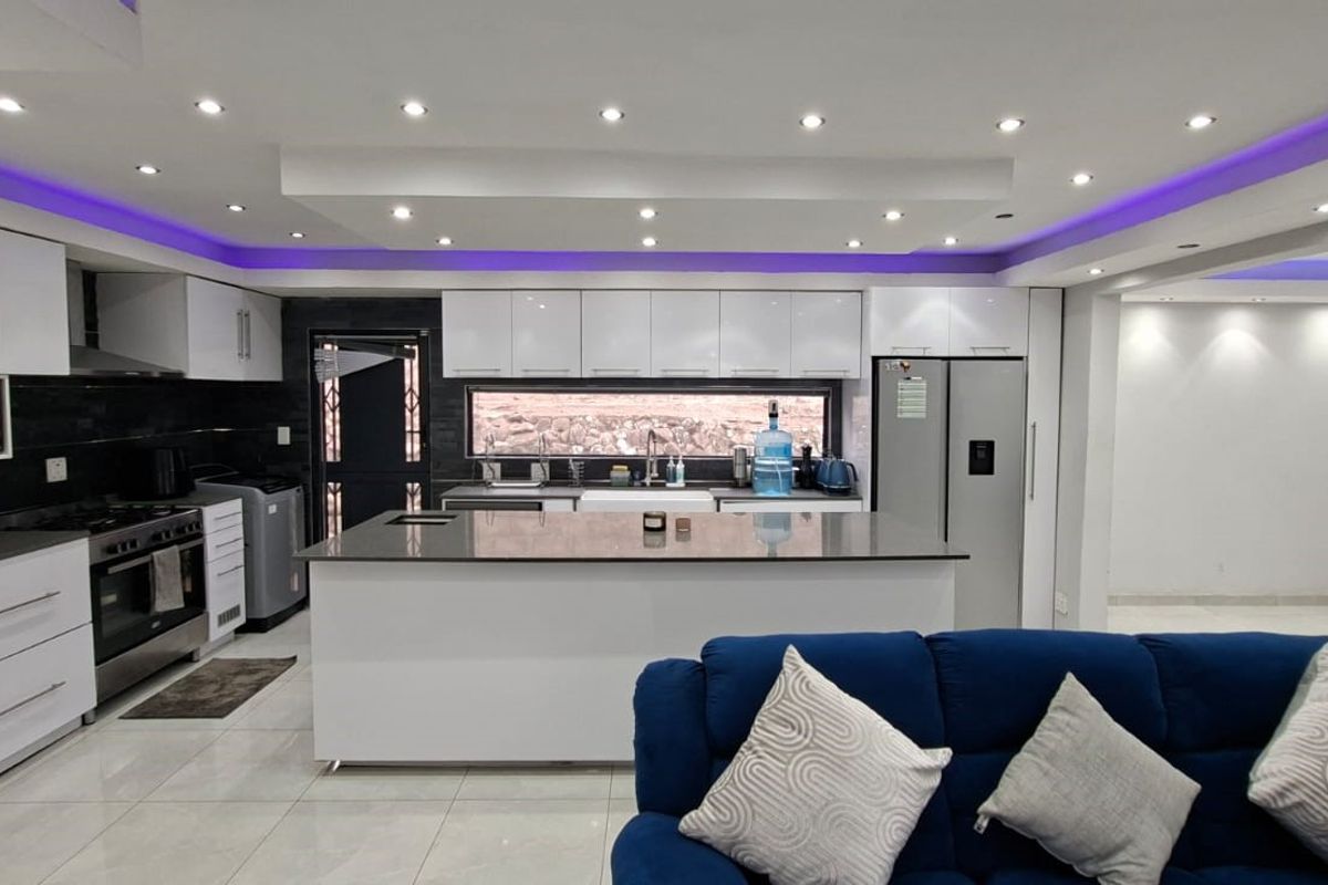 Beautifully Renovated 3-Bedroom Family Home in Surya Heights, Verulam - Photo 5