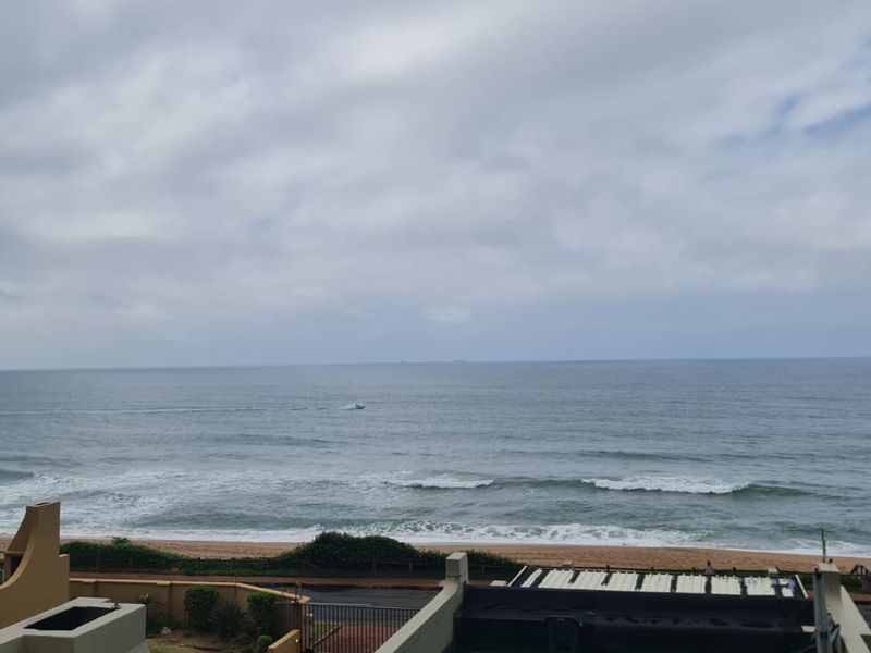 Stunning 3 bed Beach side unit in Umdloti - Photo 2
