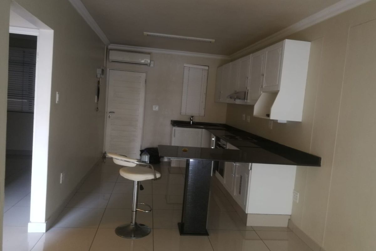 Neat two bedroom for sale near Gateway Mall!! - Photo 4