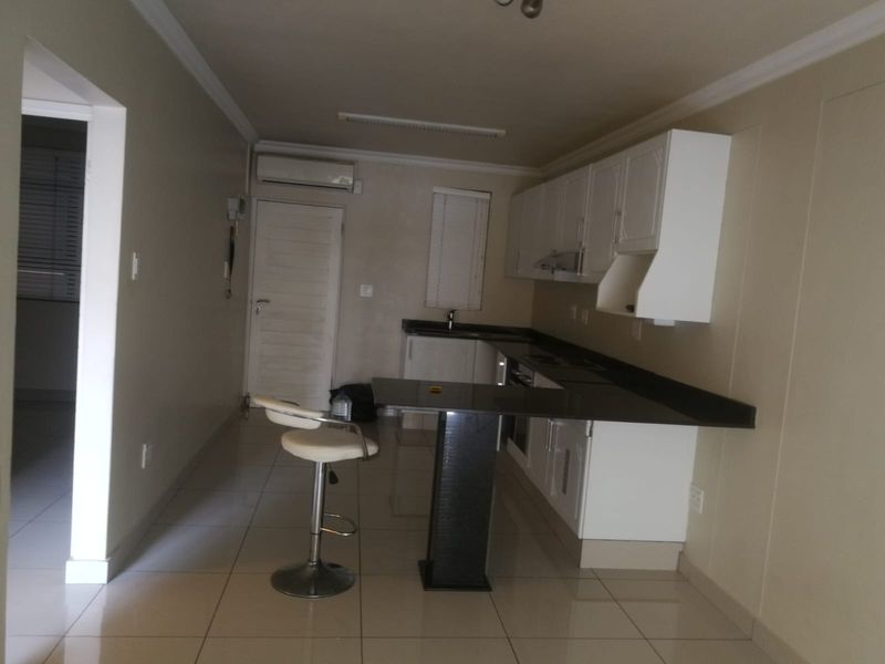 Neat two bedroom for sale near Gateway Mall!! - Photo 4