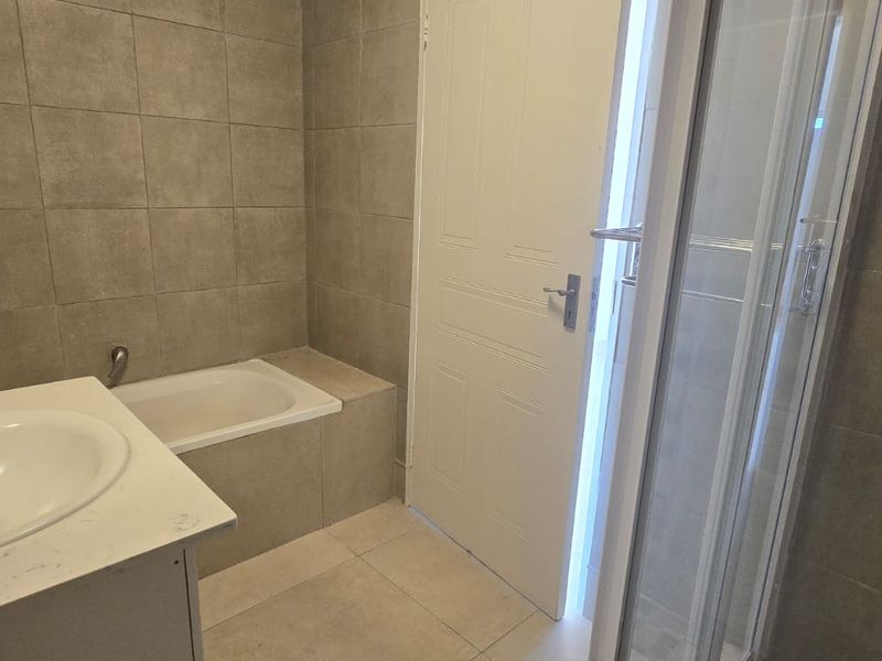 🏡 3 Bedroom Apartment for Sale in Sanzala, Morningside - Photo 6