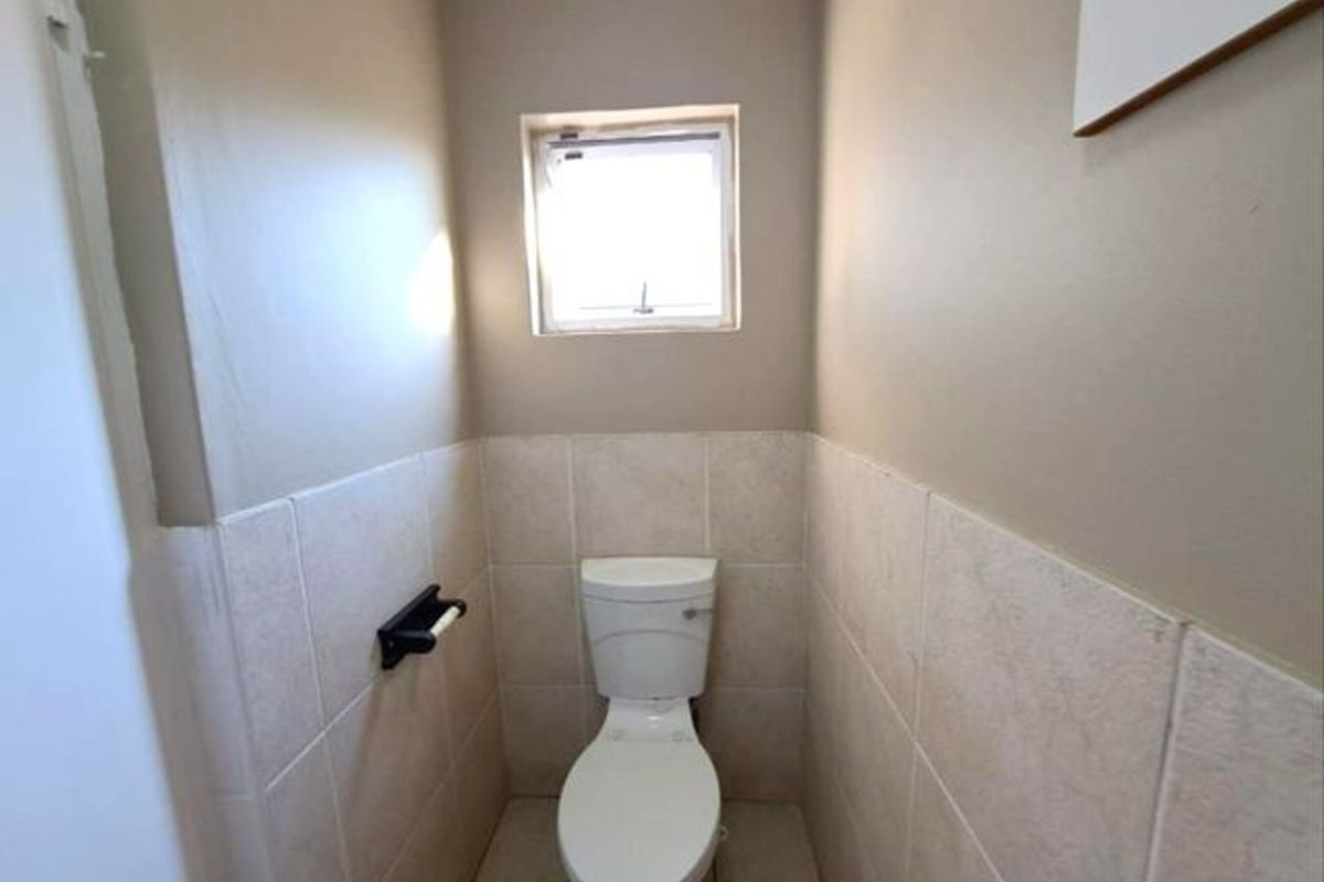 Gated Estate | 3 Bedroom To Let In Mount Edgecombe. - Photo 5