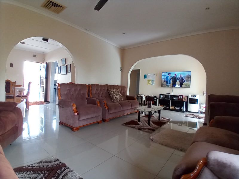 3 Bedroom House for Sale in Westville - Photo 4