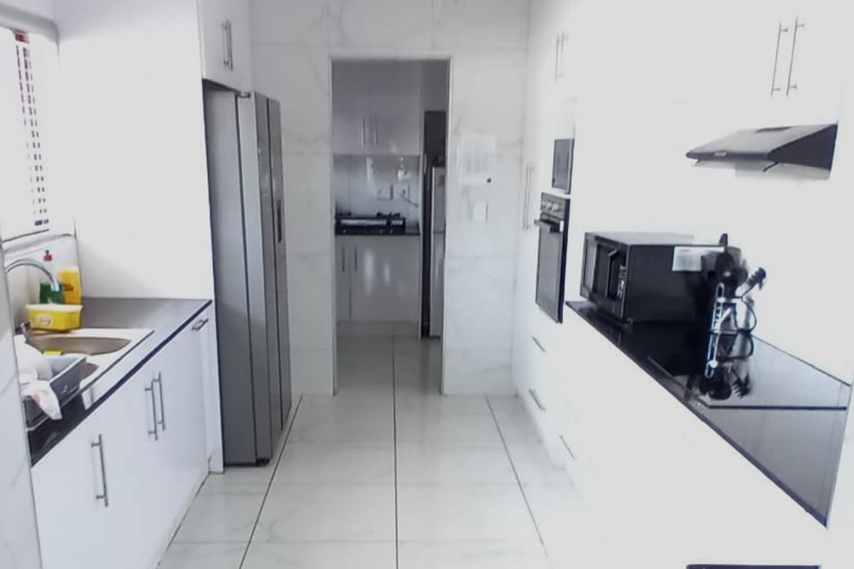 3 Bedroom House for Sale in Westville - Photo 2