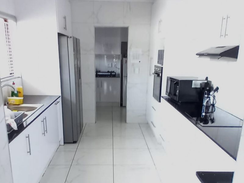 3 Bedroom House for Sale in Westville - Photo 2