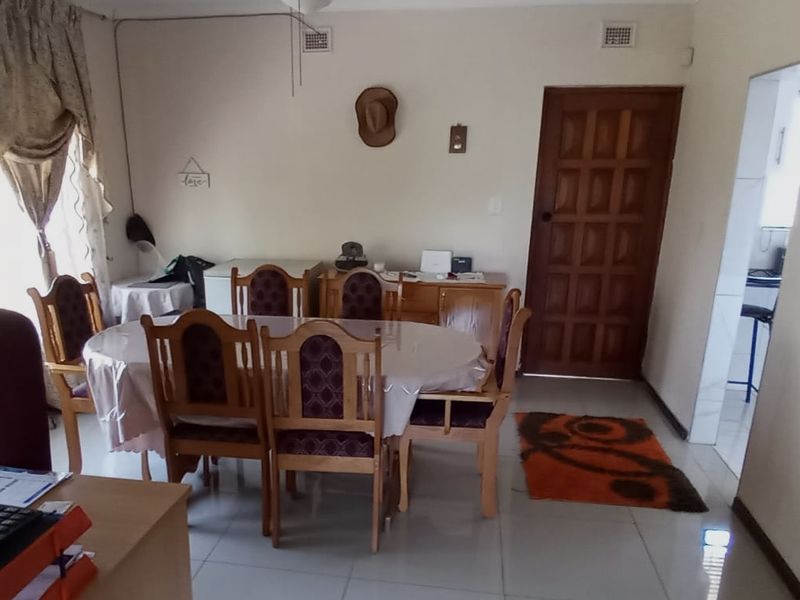 3 Bedroom House for Sale in Westville - Photo 7