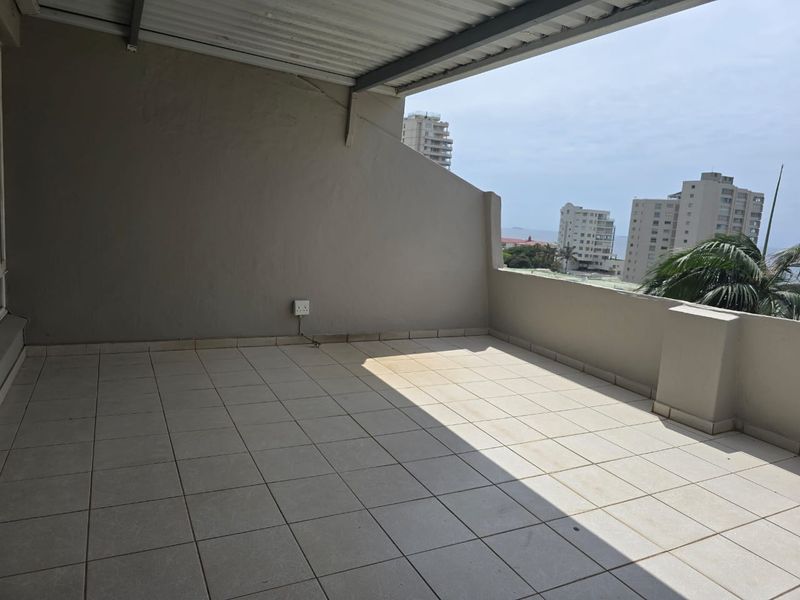 Prime Property presents this stunning 3-bedroom duplex in UMhlanga Central - Photo 6