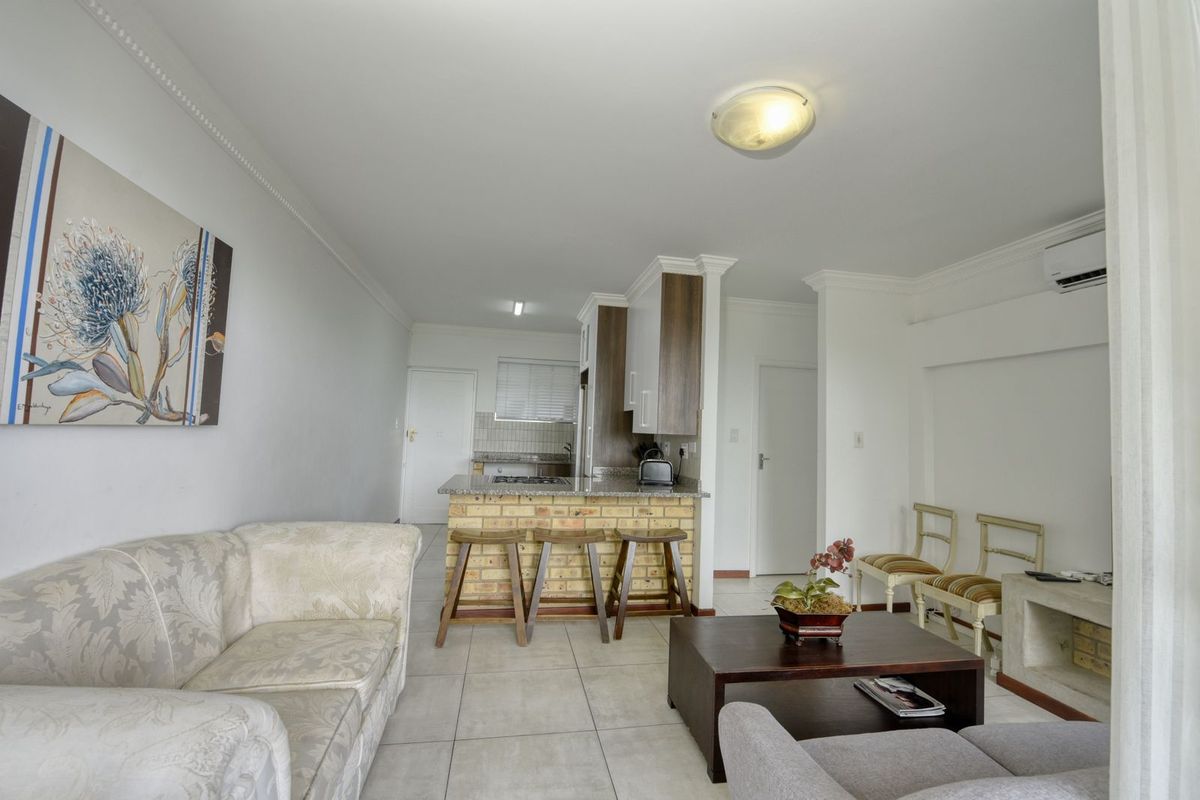 Beachfront Apartment for Sale in Camarque, Umdloti - Photo 4