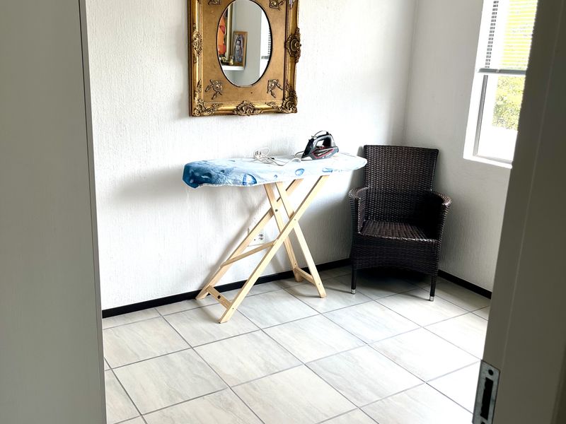 3 Bed 2 Bath Fully Furnished - Photo 8