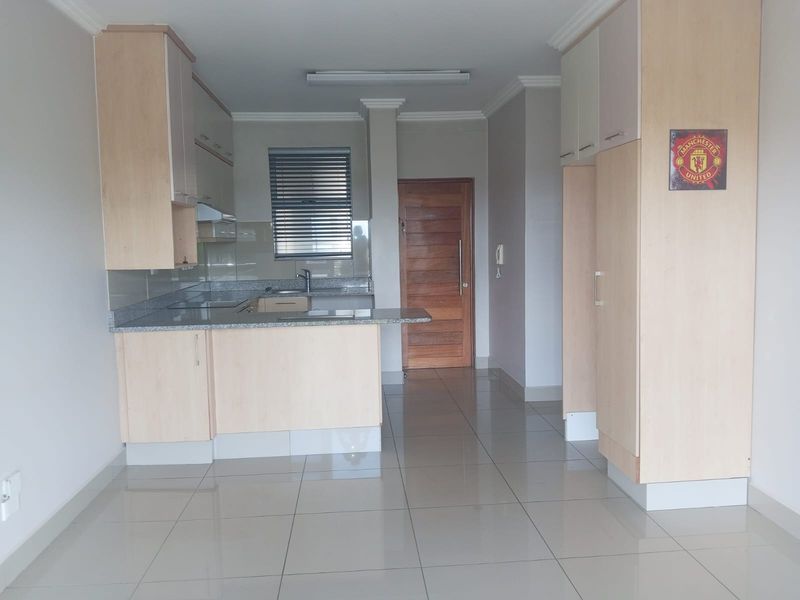 Prime  Property Presents A Stunning Two Bedroom Apartment Situated In Umhlanga Ridge For Sale - Photo 4