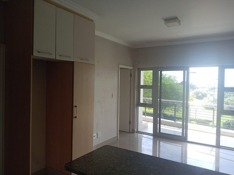 Prime  Property Presents A Stunning Two Bedroom Apartment Situated In Umhlanga Ridge For Sale - Photo 7