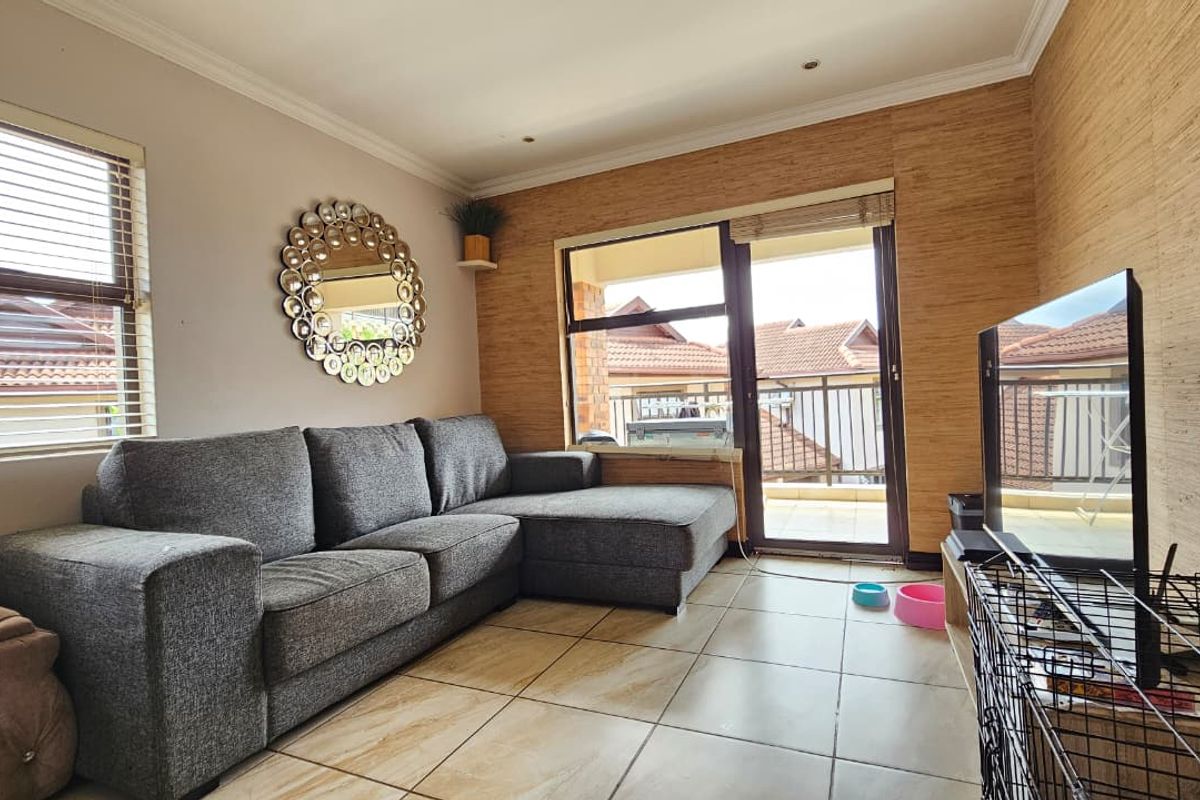 Welcome to Kahala Valley – your ideal modern starter home! - Photo 2