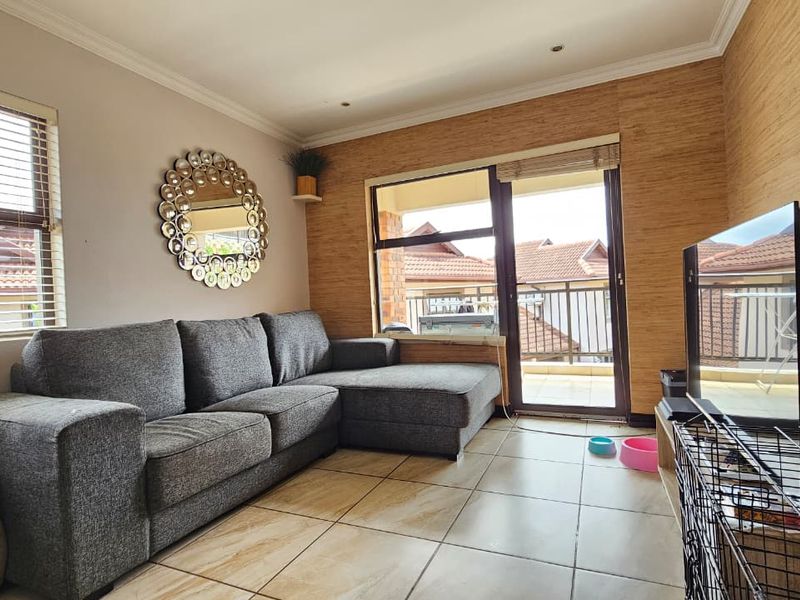 Welcome to Kahala Valley – your ideal modern starter home! - Photo 2