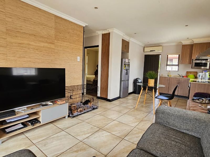 Welcome to Kahala Valley – your ideal modern starter home! - Photo 3