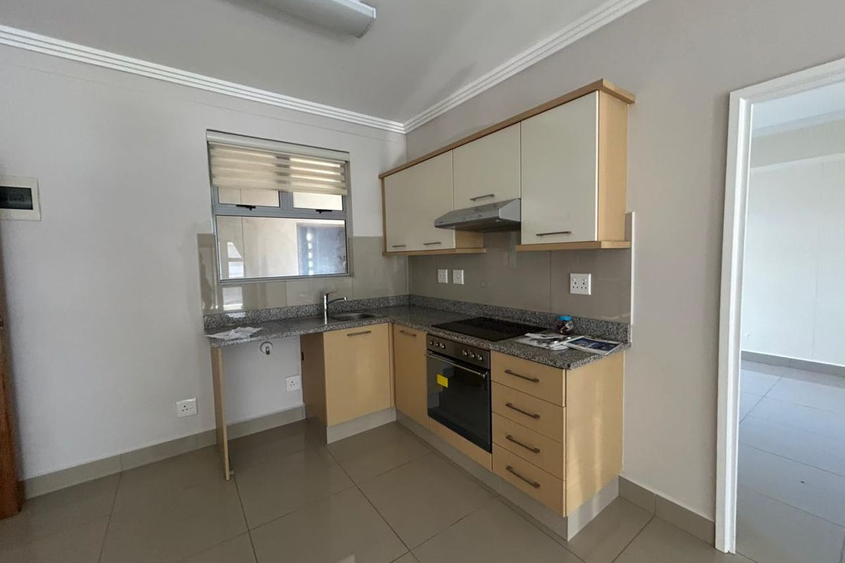 Prime  Property Presents A Stunning Two Bedroom Apartment Situated In Umhlanga Ridge For Sale - Photo 3