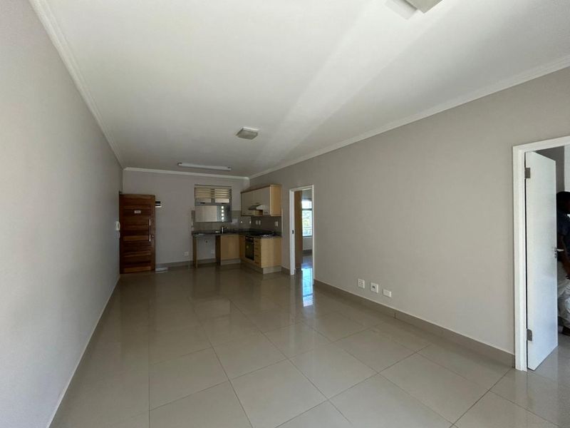 Prime  Property Presents A Stunning Two Bedroom Apartment Situated In Umhlanga Ridge For Sale - Photo 4
