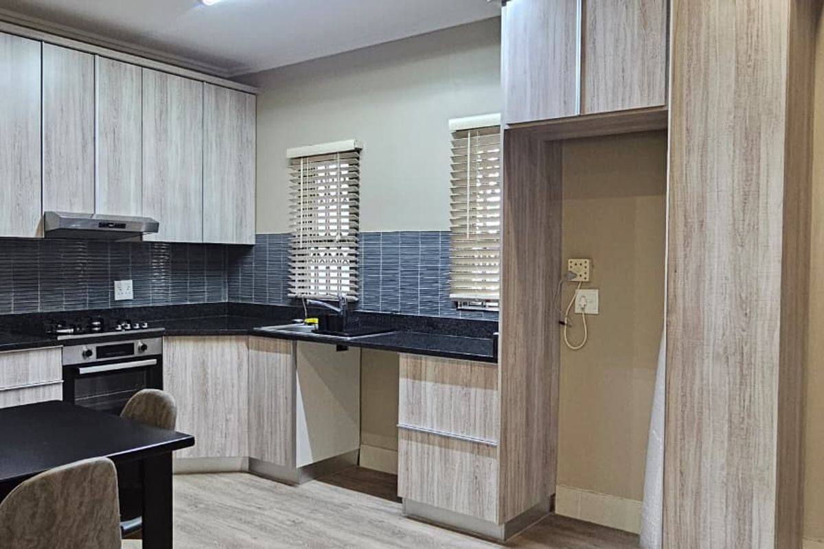 Prime Property Two bedroom for sale - Photo 2