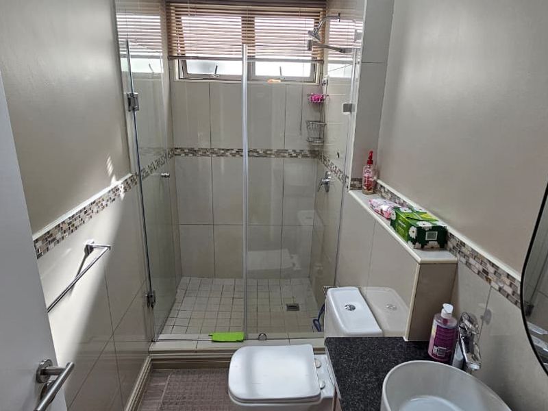 Prime Property Two bedroom for sale - Photo 10