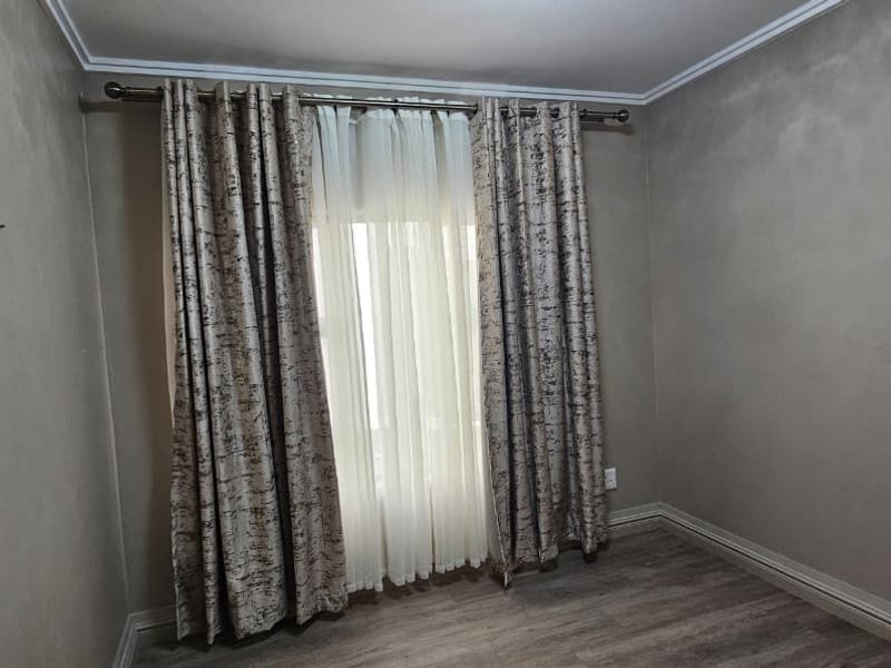 Prime Property Two bedroom for sale - Photo 8