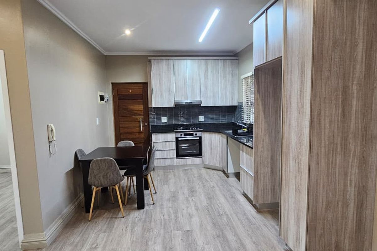 Prime Property Two bedroom for sale - Photo 4