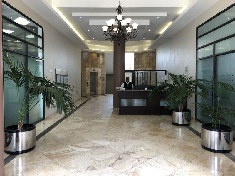 Prime  Property Presents A Stunning Fully Furnished Two Bedroom Apartment Situated In Umhlanga Ridge - Photo 2