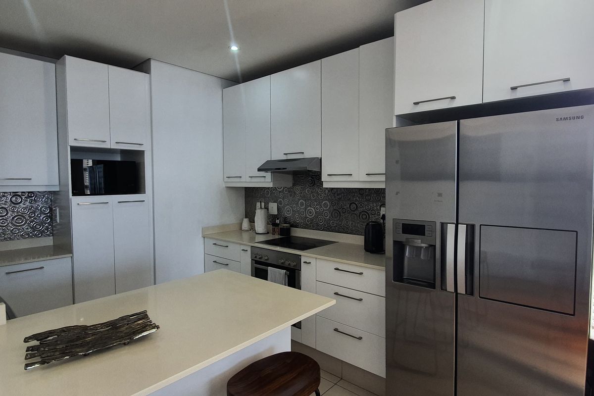 Apartment For Sale In Umhlanga - Photo 2