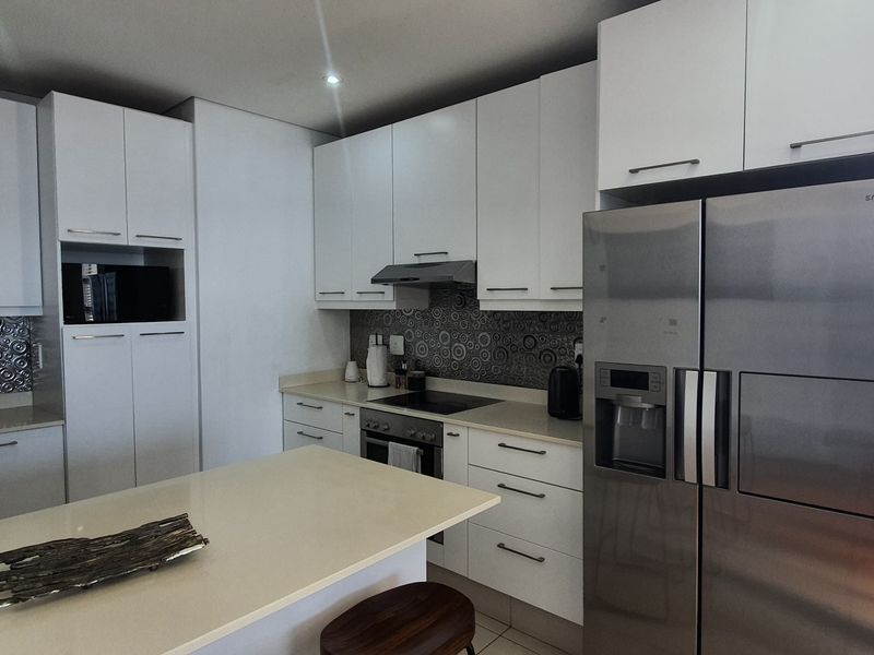 Apartment For Sale In Umhlanga - Photo 2